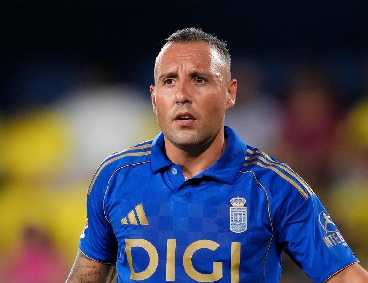 皇马主帅神秘离职，球迷猜测接班人选的简单介绍