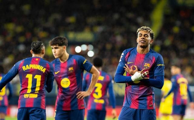 巴萨新星闪耀，领衔球队疯狂进攻