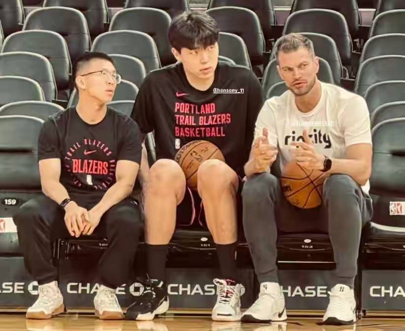 篮球比赛中球队换帅后状态明显提升了