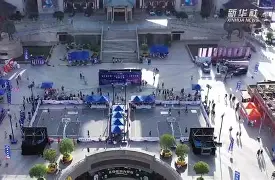 篮球联赛热火朝天，球队面貌焕然一新！的简单介绍