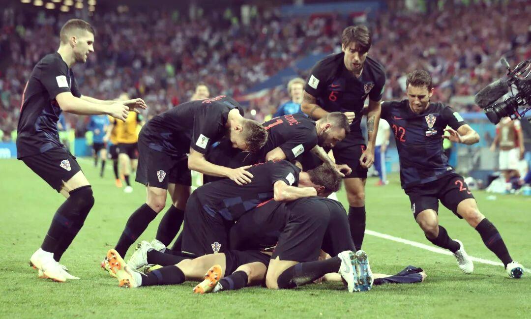 关于国际足球顶尖强队实力对决赛场燃爆的信息