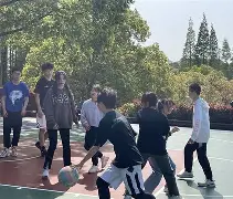 全力以赴！球员们决心全力拼搏，勇往直前！的简单介绍