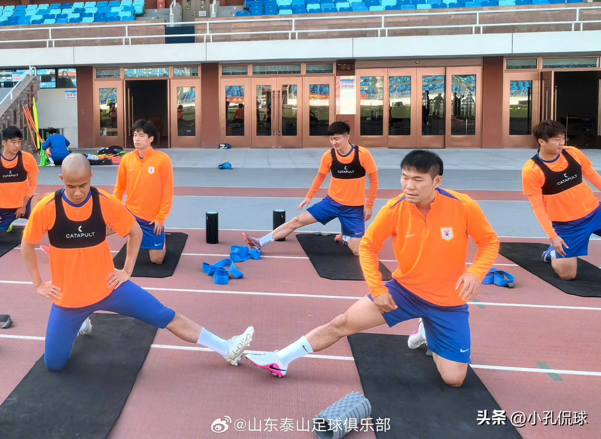 关于篮球巨星球员之间友谊患难见真情的信息