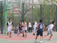 球赛很精彩 球赛很精彩